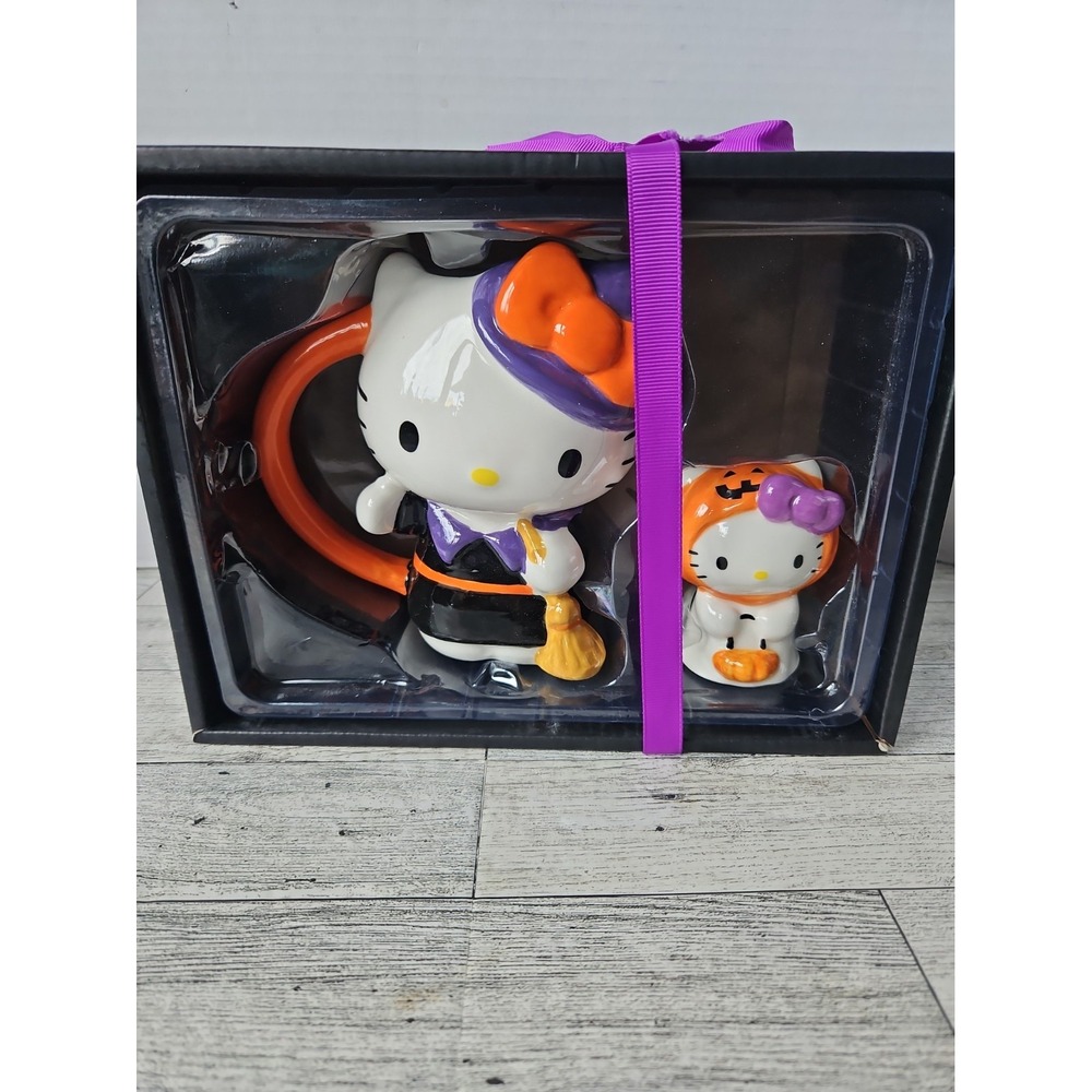 2 Hello Kitty Ceramic Halloween Set Trick Or Trear Blue Sky Mug And Figurine Set